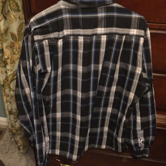 Airwalk Long Sleeve Button Down SHirt - Picture 5 of 5
